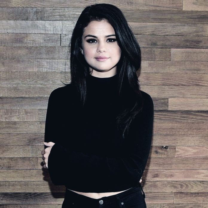 selena sings with y&f