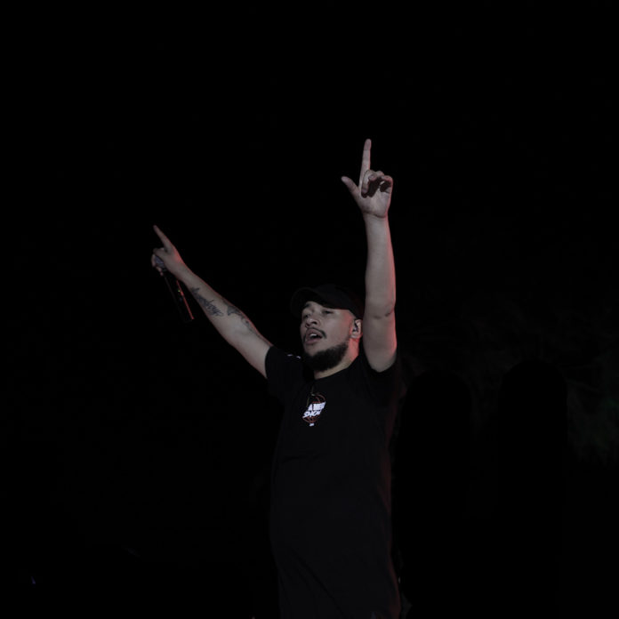 aka-show