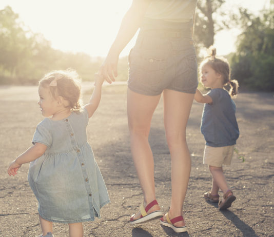 How to cope when one parent travels